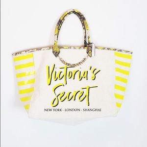 Victoria Secret weekend bag